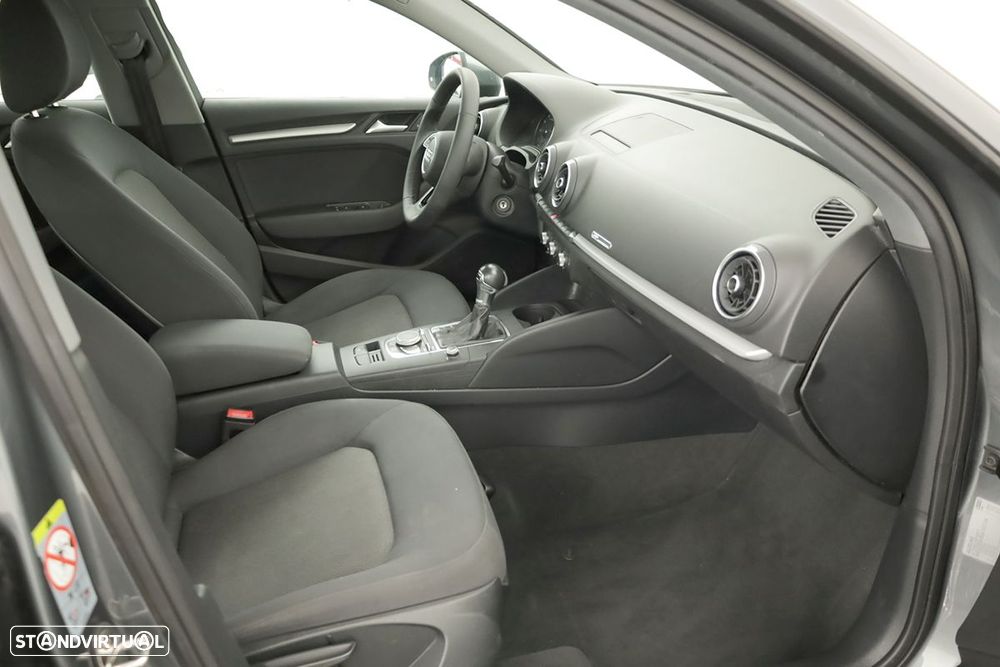 Audi A3 Sportback 30 TFSI S tronic - 21