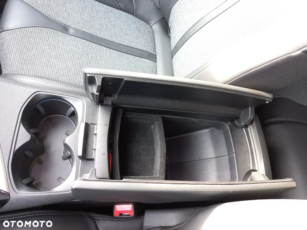 Peugeot 3008 1.2 PureTech Allure S&S - 22