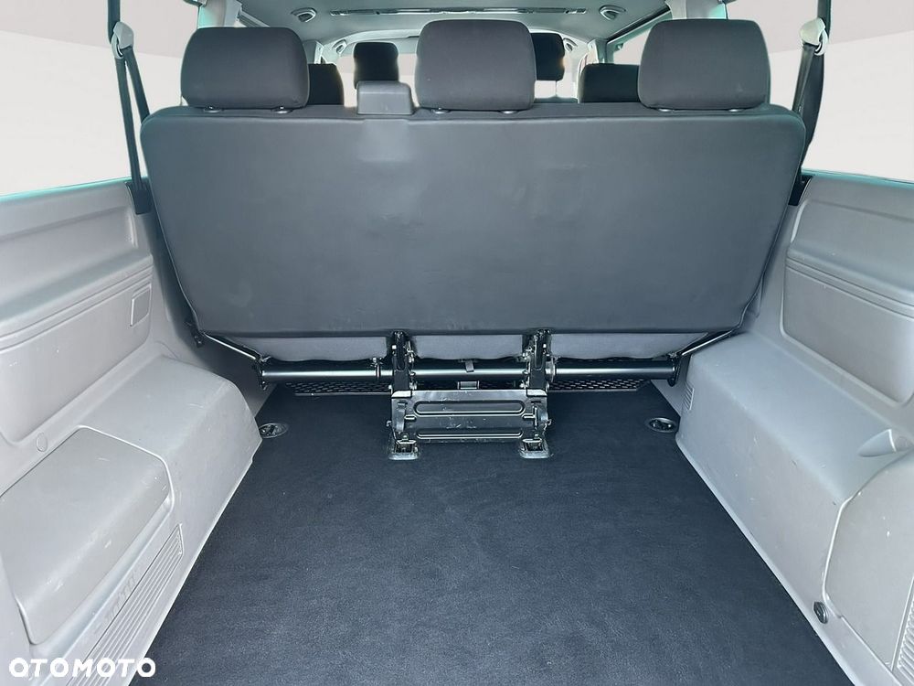 Volkswagen Caravelle - 29