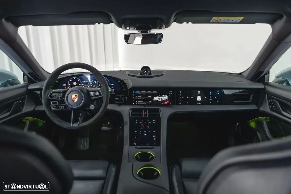 Porsche Taycan Sport Turismo 4S - 38
