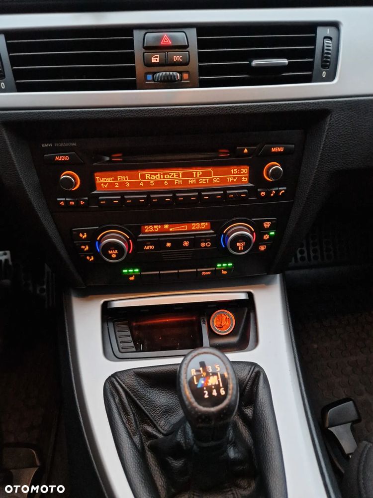 BMW Seria 3 318i Edition Sport - 28