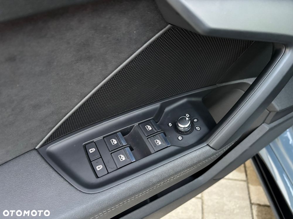 Audi RS3 Limousine - 17