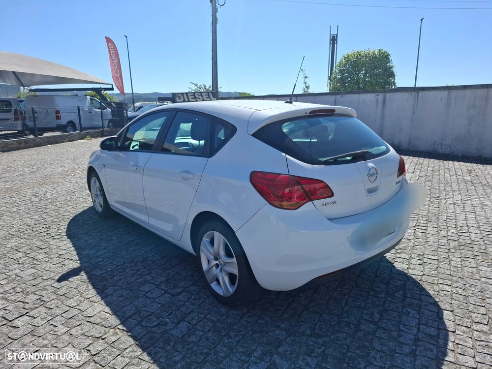 Opel Astra 1.3 CDTi Enjoy - 10