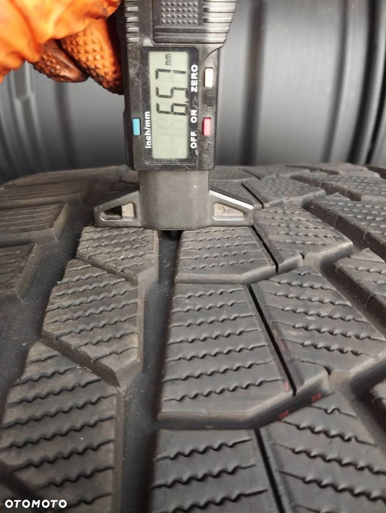 Continental WinterContact TS 860 S 285 30 22 101 W 3PMSF rant XL AO 1szt. - 2