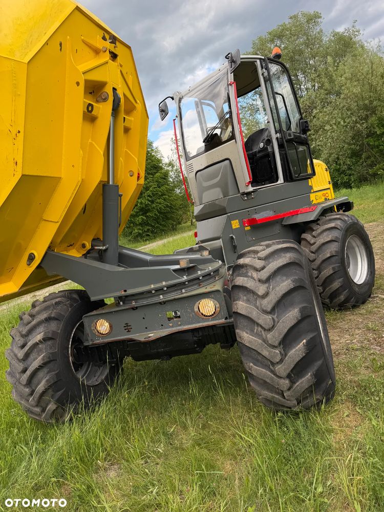 Wacker Neuson DW90 Wozidło 4x4 OBROTOWE.  9 ton ładowność z Pełną kabiną.  1799 mtg 2022 rok. Jak nowe z salonu PERKINS turbo silnik 4cylindry! Pochodzi z Norweskiego Gospodarstwa Ziemniaczanego! Pełne sterowanie dżojstik REWERS HYDROSTATIC. Ogrzewana wentylowana Kabina Opony zero zużycia. Aktualna DEKRA. Kamery wysokiej jakośći! Zero luzów i wycieków. Szybka wolna jazda. Wielka Okazja. Oświetlenie pełne Fabryczne. Hak. Podzespoły dosłownie Nowe! Lokalizacja NOWY SĄCZA - 19