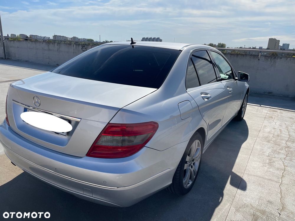 Mercedes-Benz Klasa C 180 K BlueEff Avantgarde - 15
