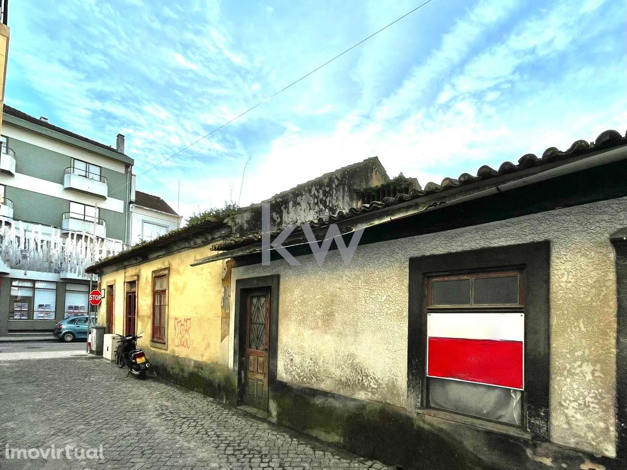 MORADIA T2 PARA RENOVAÇÃO TOTAL, NO CENTRO DE OVAR - Grande imagem: 5/6