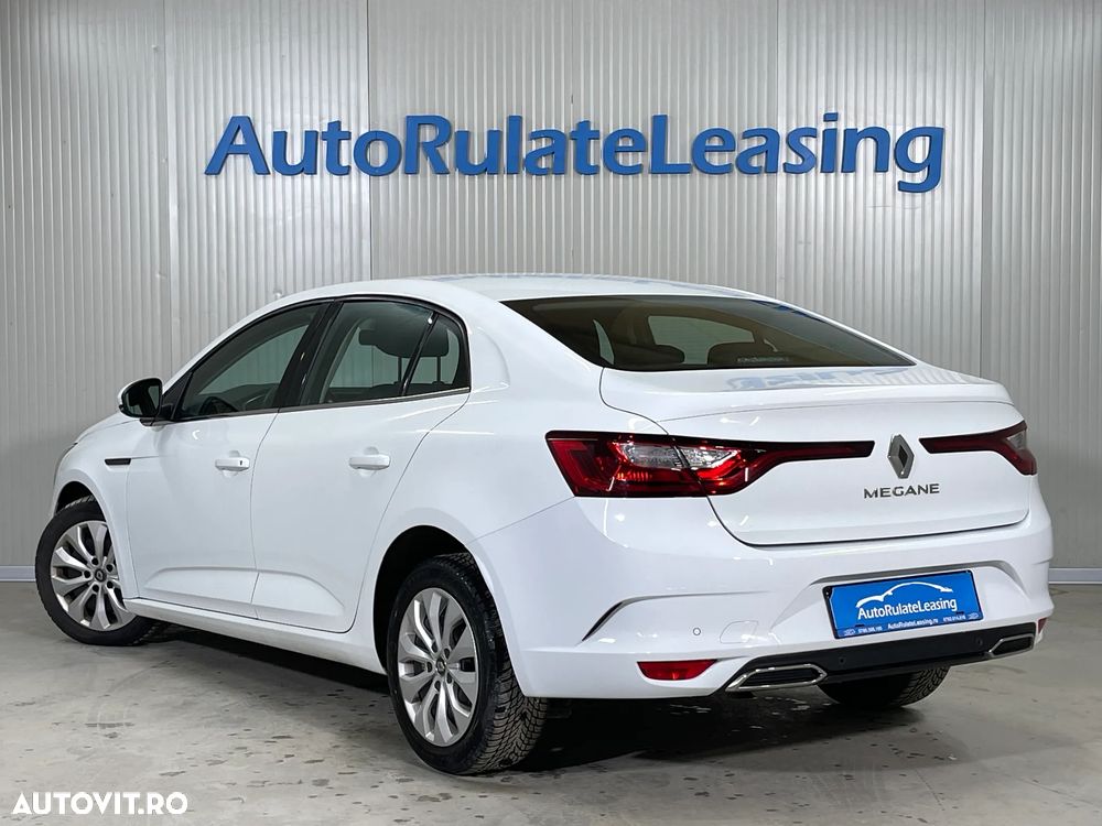 Renault Megane TCe EDC Zen - 4