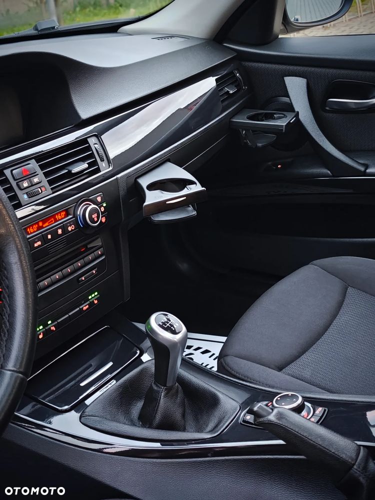 BMW Seria 3 318i Edition Lifestyle - 23