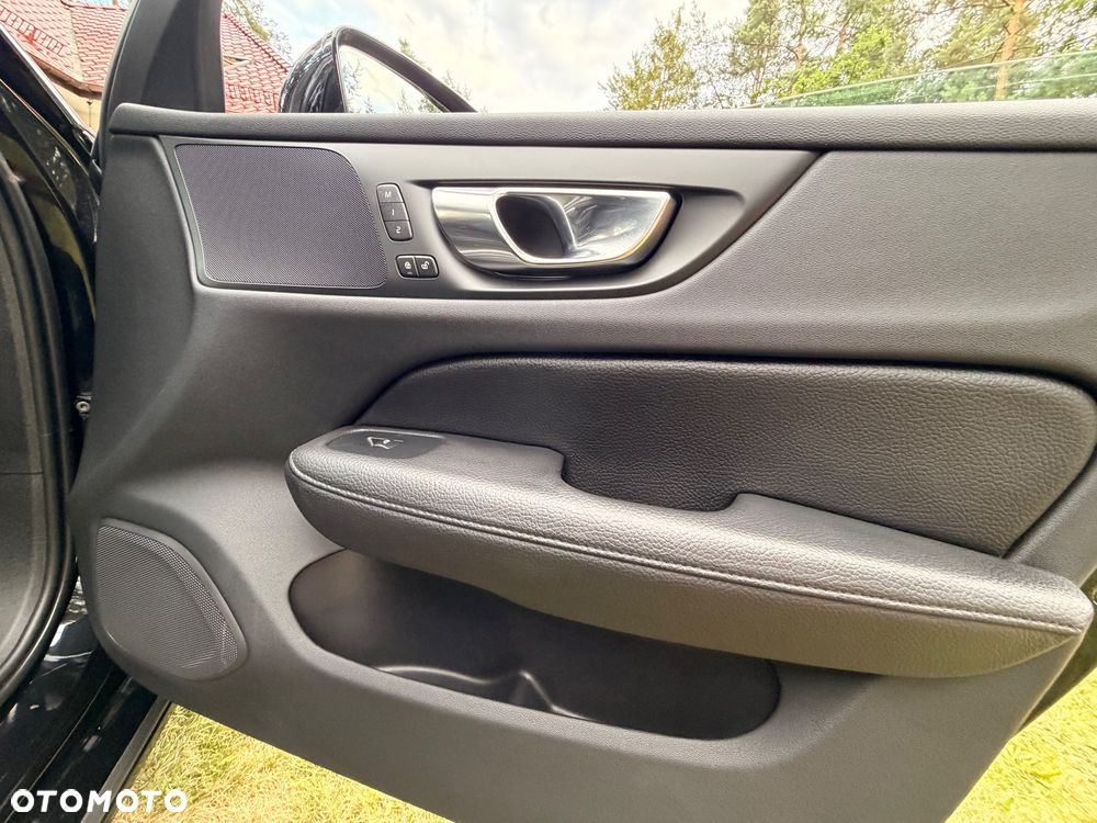 Volvo V60 T4 Geartronic Momentum Pro - 19