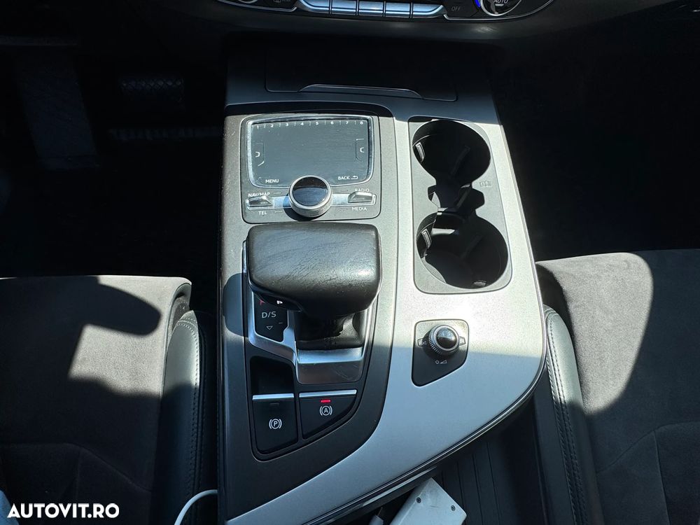 Audi Q7 3.0 TDI Quattro Tiptronic - 6
