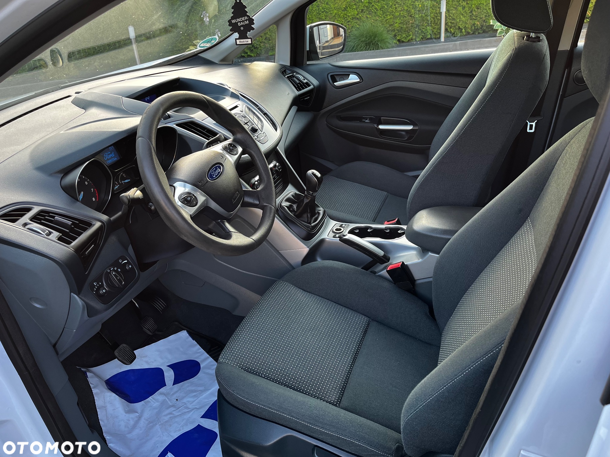 Ford C-MAX 1.6 Ti-VCT Champions Edition - 10