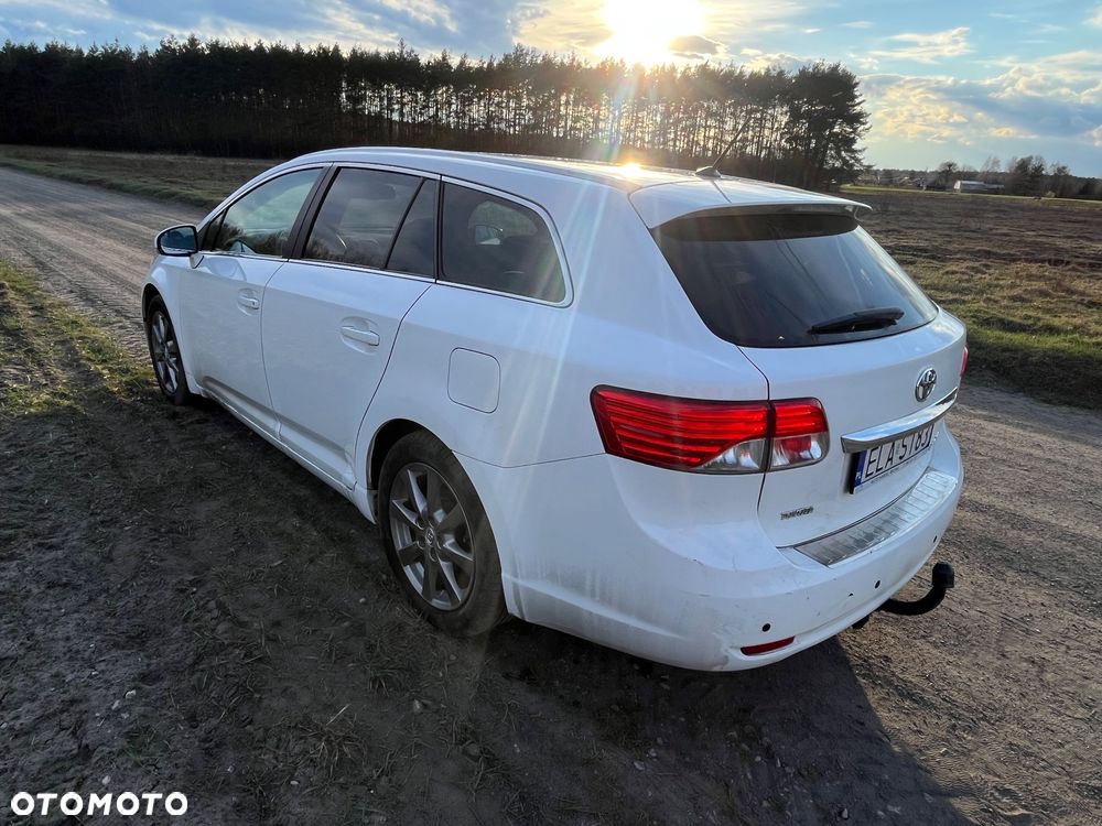 Toyota Avensis Touring Sports 1.8 Executive - 6