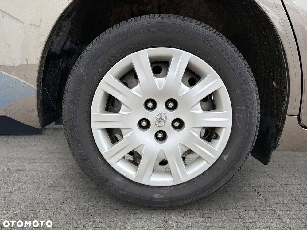 Toyota Verso 1.6 Active EU6 - 24