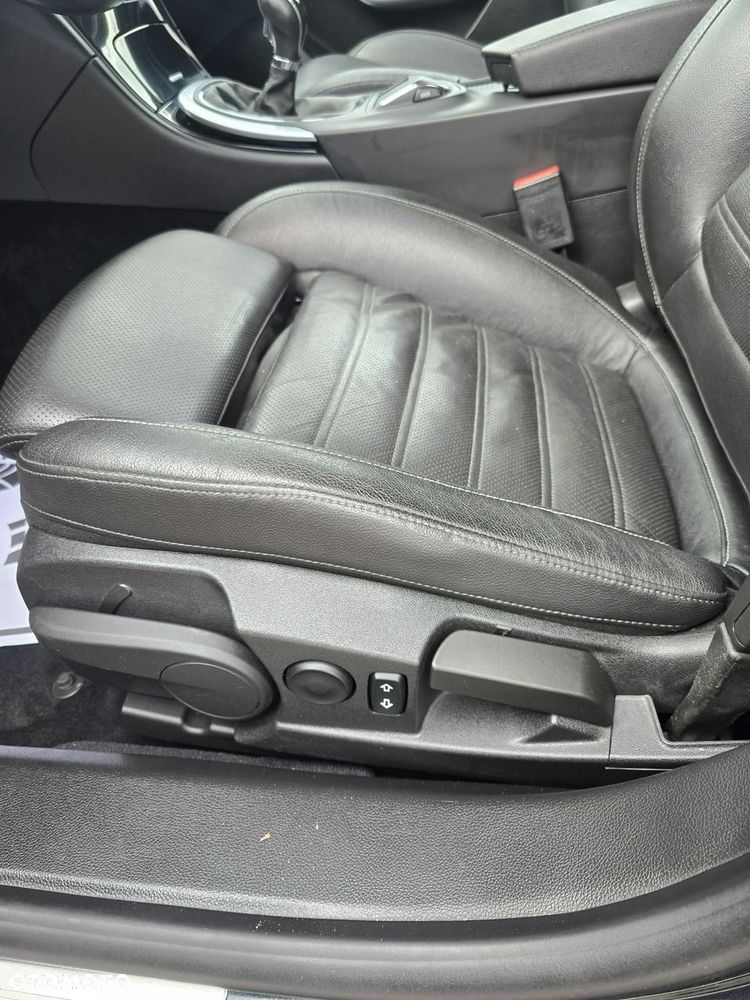 Opel Insignia - 17