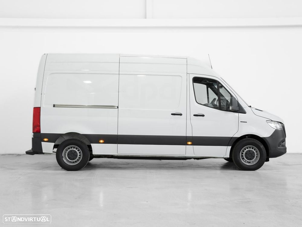 Mercedes-Benz E-SPRINTER - 2
