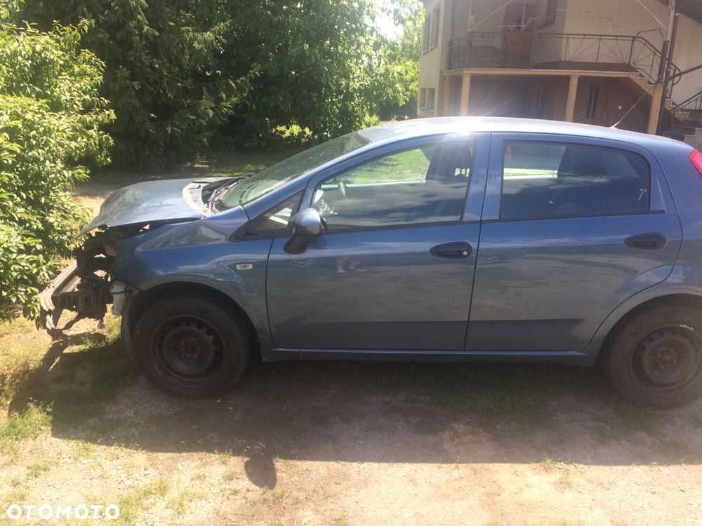 Fiat Punto 1.2 Young - 4