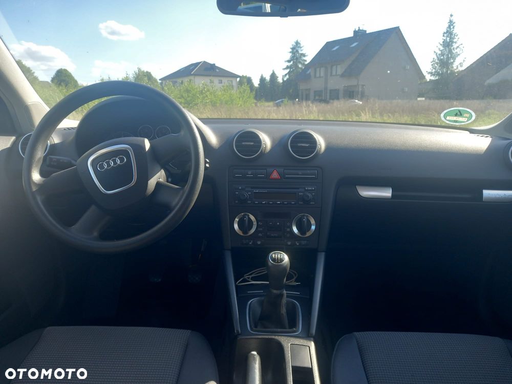 Audi A3 Sportback 1.6 Attraction - 12