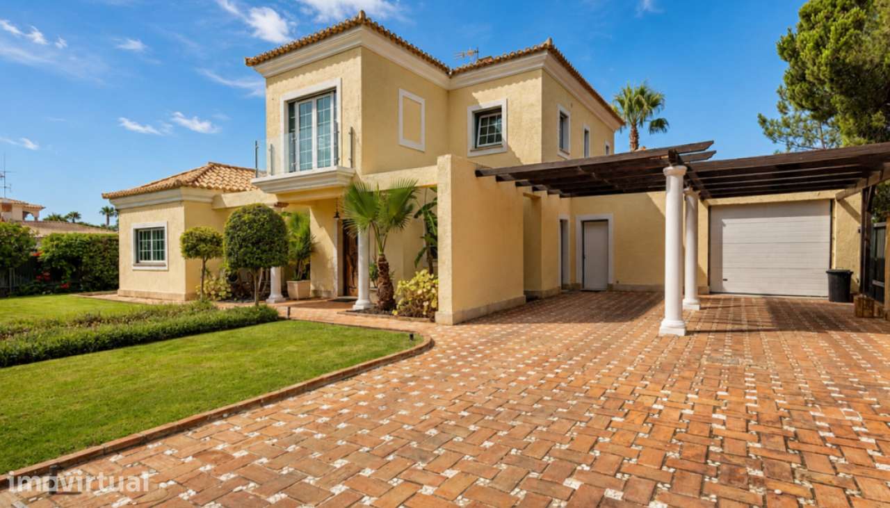 Moradia V4, com piscina, para venda, em Vila Sol, Algarve - Grande imagem: 2/27