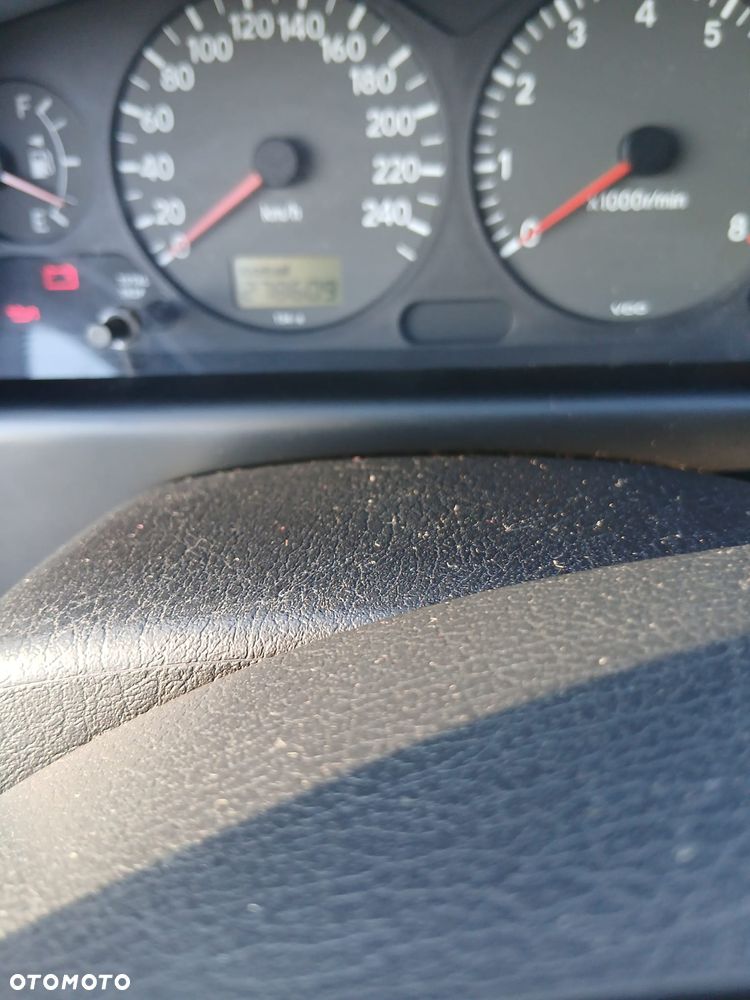 Toyota Avensis 1.8 VVT-i Terra Plus - 5