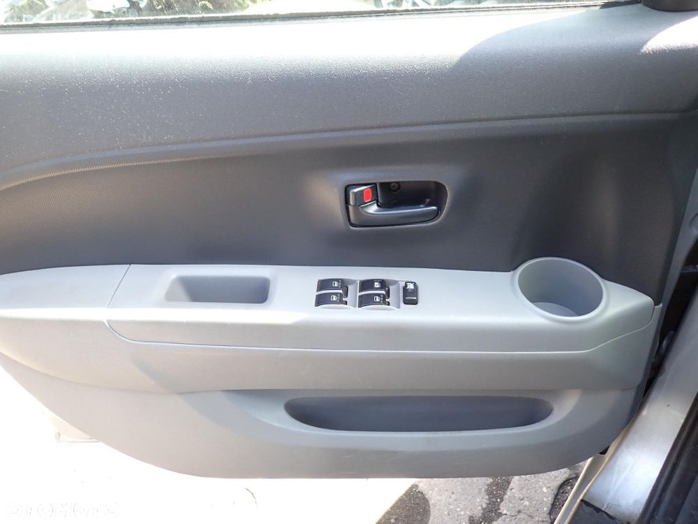 CZĘŚCI - Daihatsu Sirion II M300 1,0 69KM 1KR-FE HB 5D LIFT lakier S28 2008r. INDEX - 10094 - 15