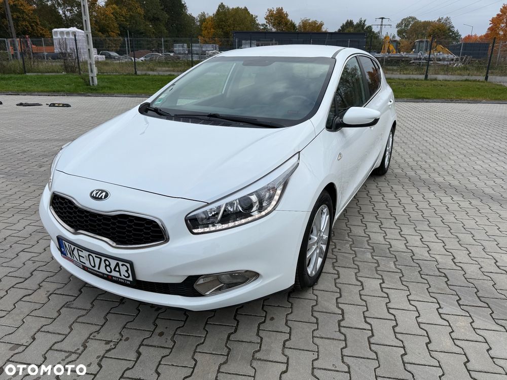 Kia Ceed 1.4 CVVT Dream Team Edition - 2