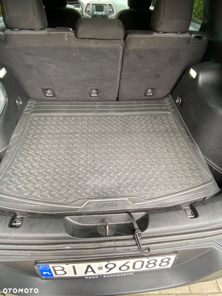 Jeep Cherokee - 18