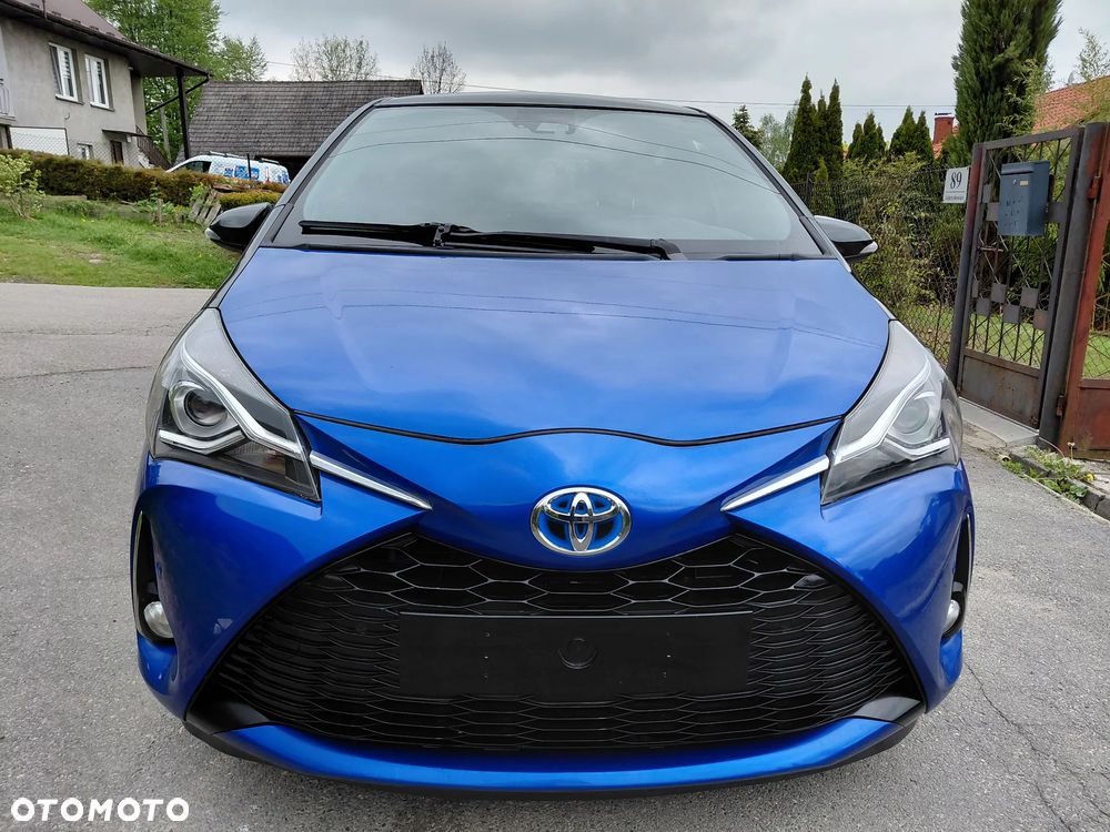 Toyota Yaris Hybrid 100 Selection Platinum - 6