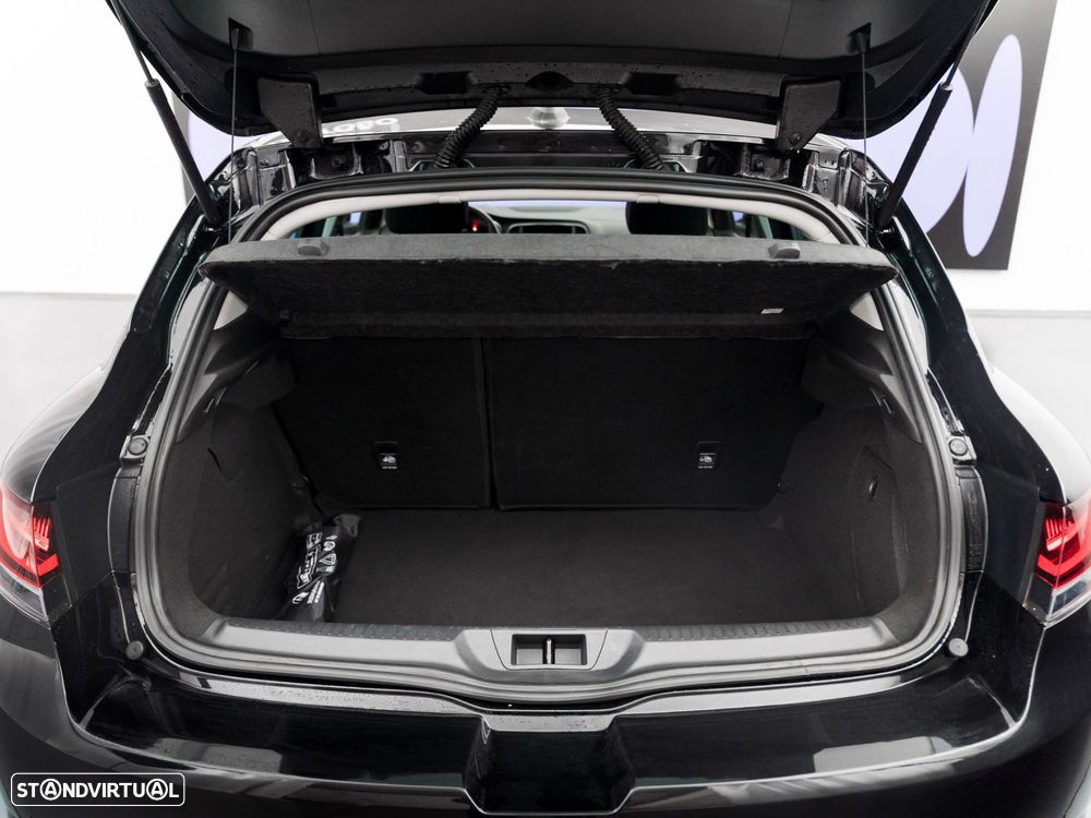 Renault Mégane 1.5 Blue dCi Limited - 10