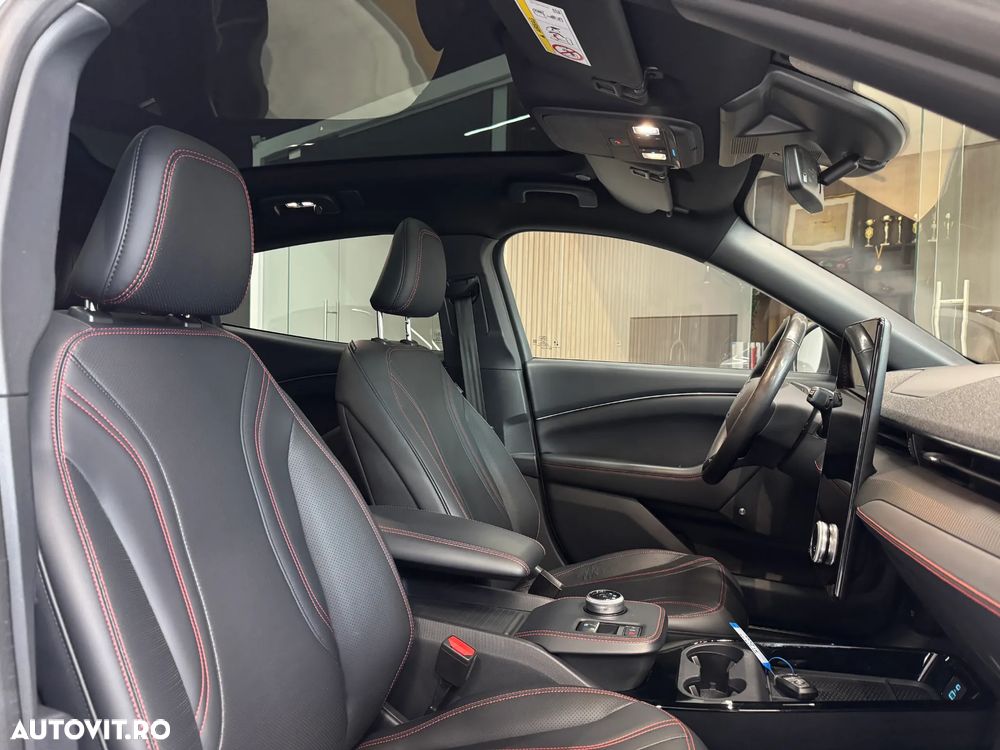 Ford Mustang Mach-E AWD Extended Range 258 kW Premium - 12