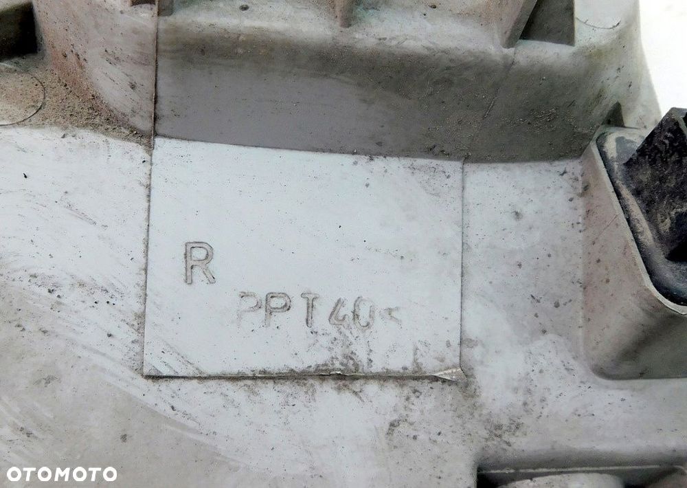 VW LT 28 II SPRINTER 2.5 99r LAMPA REFLEKTOR PRAWY PRZÓD - 5