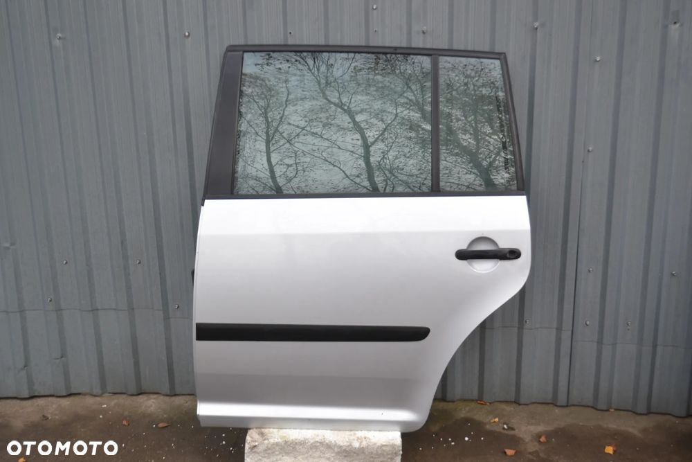 VW TOURAN DRZWI TYŁ TYLNE LEWE KOMPLETNE LA7W BEZ KOROZJI POMORSKIE - 1