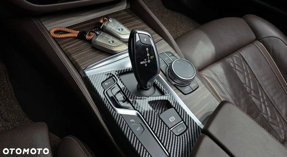 BMW Seria 5 530i M Sport Edition - 9