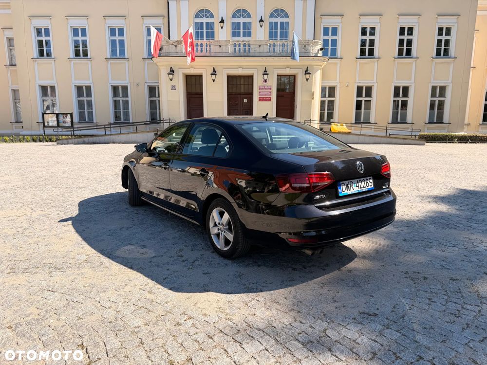 Volkswagen Jetta 1.4 TSI BMT Comfortline - 11