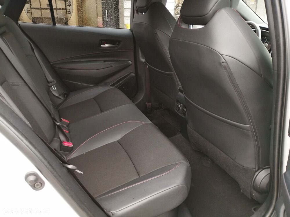 Toyota Corolla 1.8 Hybrid GR Sport Dynamic - 25