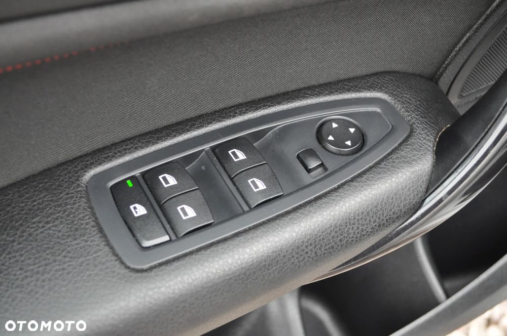 BMW Seria 1 118i - 19