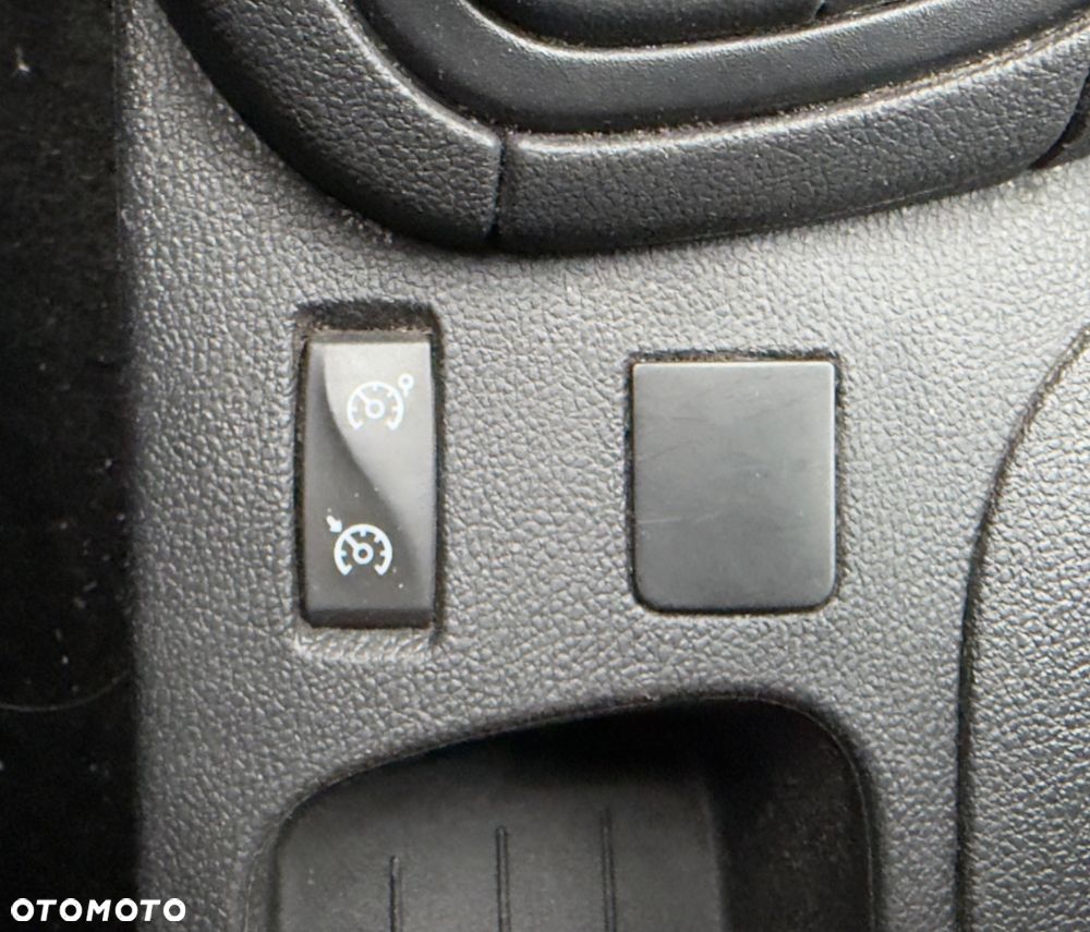 Renault Clio 1.2 16V Life - 10