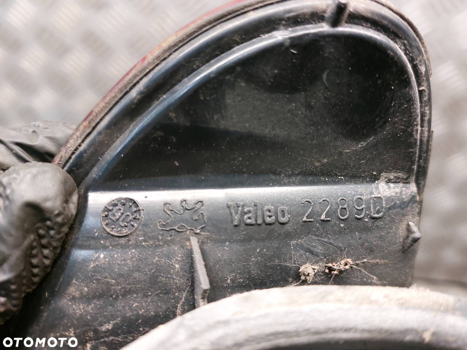 LAMPA PRAWY TYŁ PEUGEOT 406 COUPE 2289D - 4
