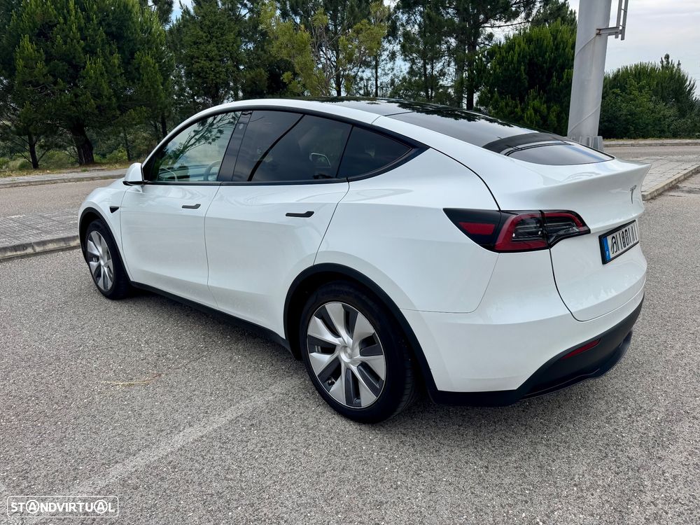 Tesla Model Y RWD - 8