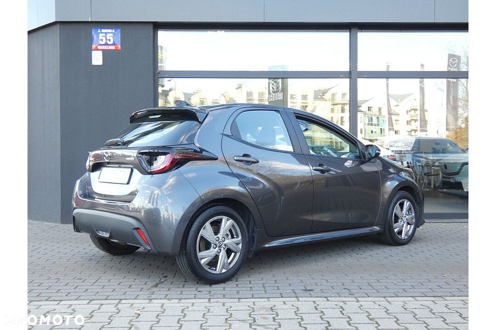 Mazda 2 Hybrid - 11