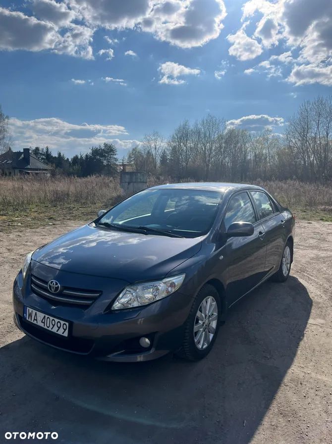 Toyota Corolla 1.6 VVT-i Luna - 1