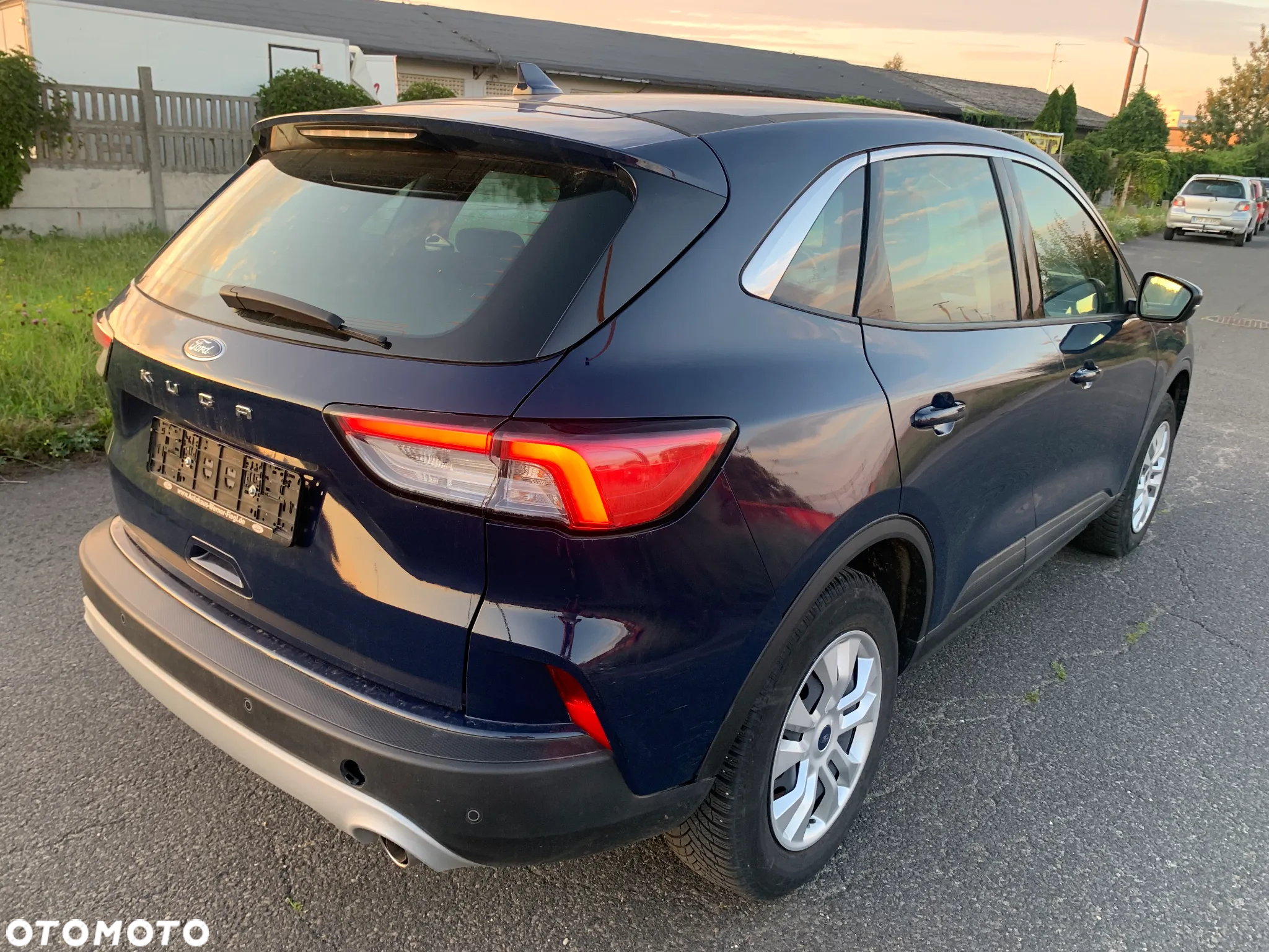 Ford Kuga 1.5 EcoBoost FWD Trend - 3