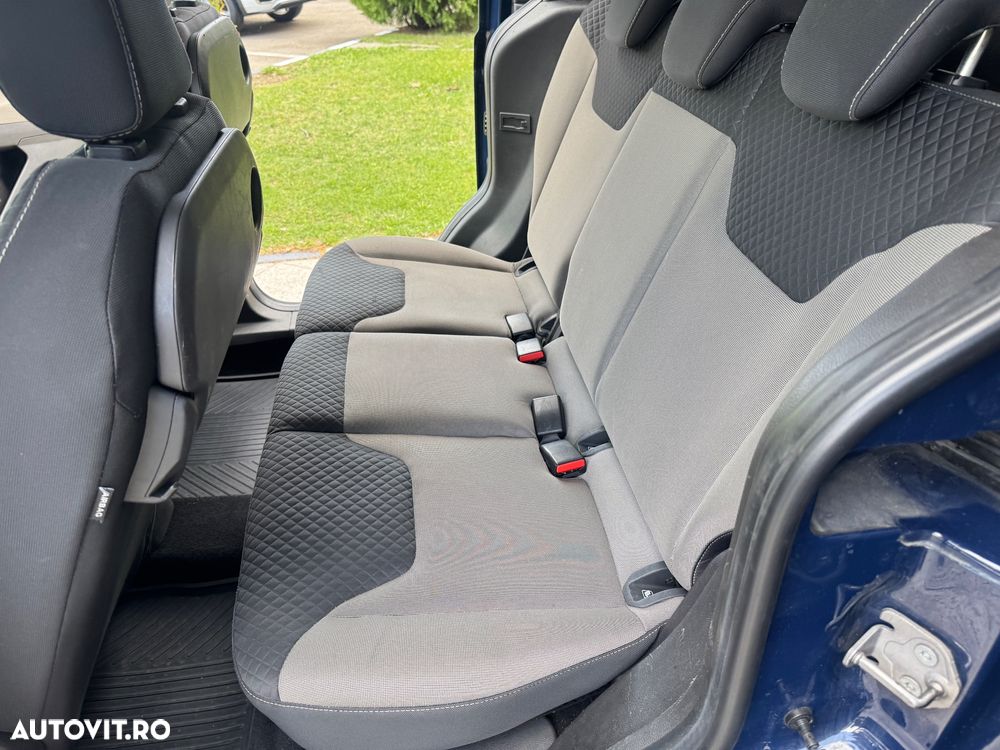 Ford Tourneo Courier 1.5 TDCi S&S Ambiente - 7