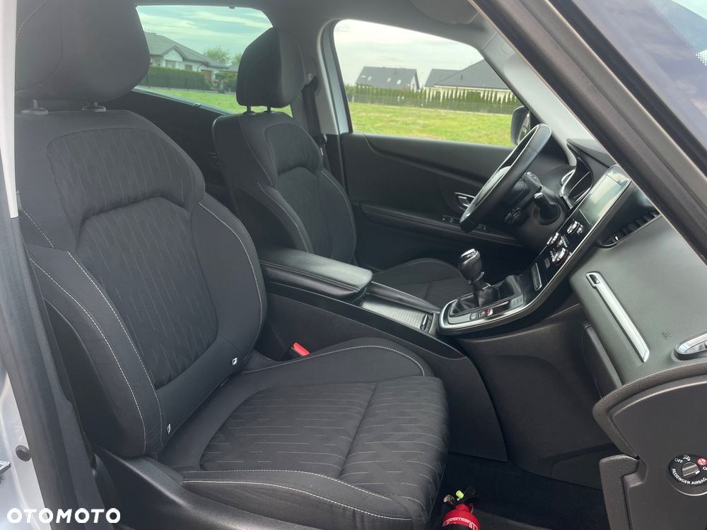 Renault Scenic BLUE dCi 120 LIMITED - 18