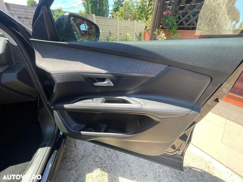 Peugeot 3008 PureTech 130 Stop & Start GPF EAT8 Allure Pack - 14