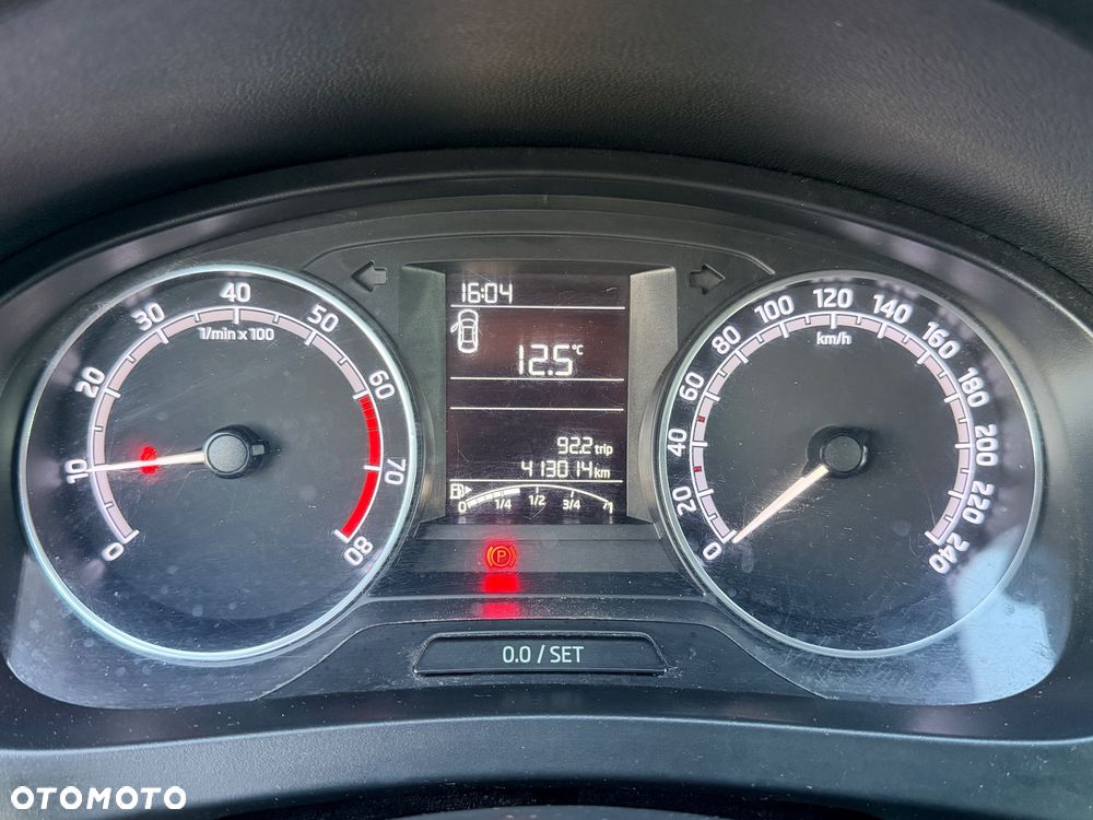 Skoda RAPID 1.0 TSI Active - 38