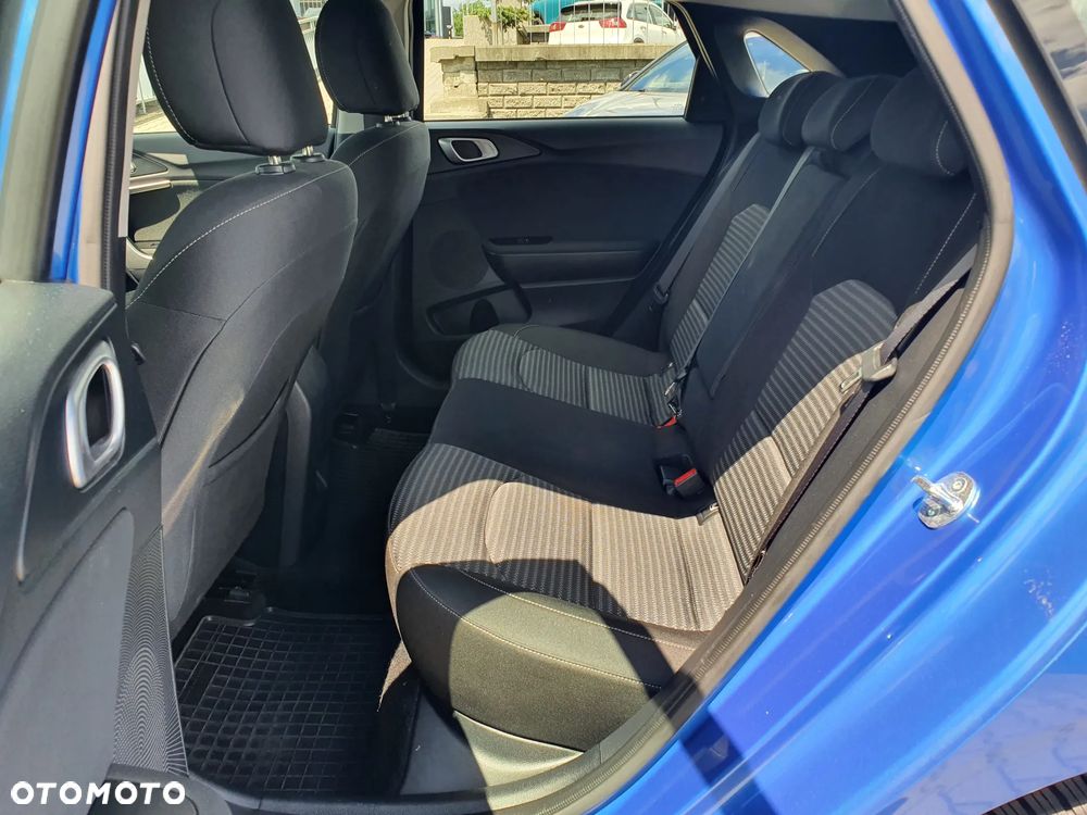 Kia Ceed 1.5 T-GDI M - 26