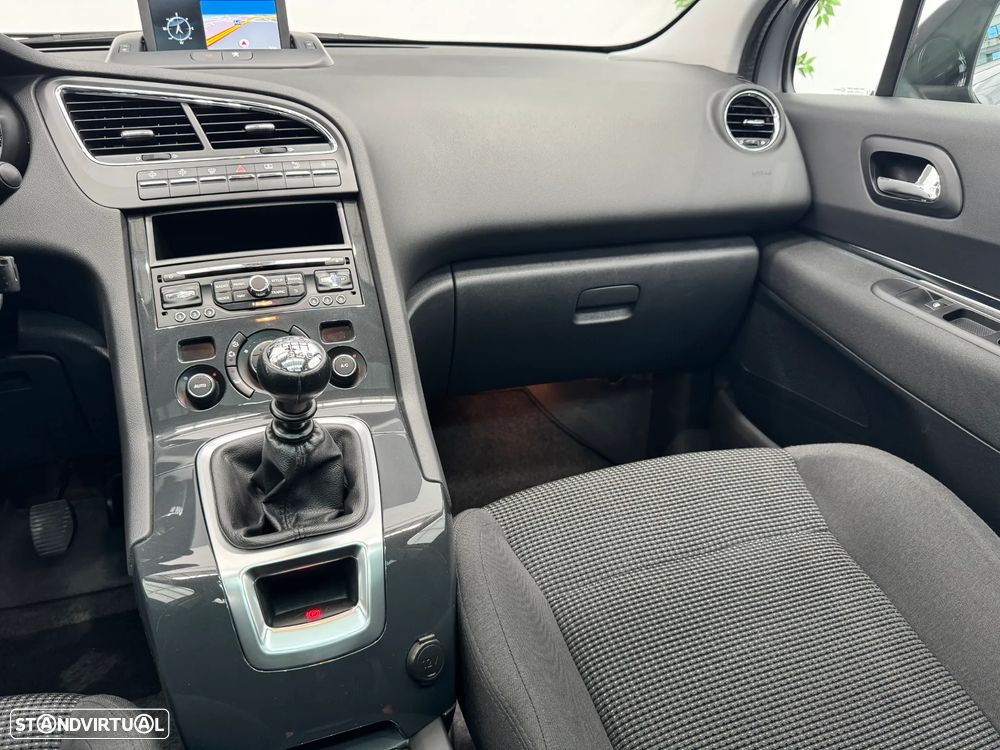Peugeot 5008 2.0 BlueHDi Allure J17 - 22