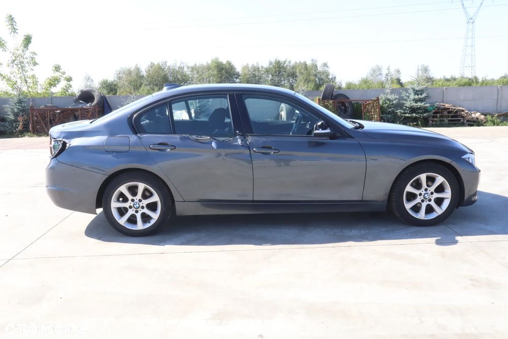 BMW Seria 3 318d - 4