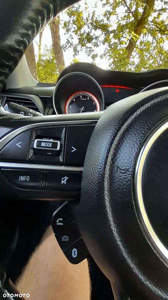 Suzuki Swift 1.2 Dualjet Hybrid Allgrip Comfort - 10